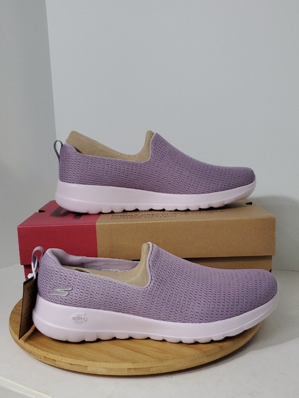 Skechers GOwalk Joy-Aurora Women's Sneakers Light Mauve Size 11 NIB